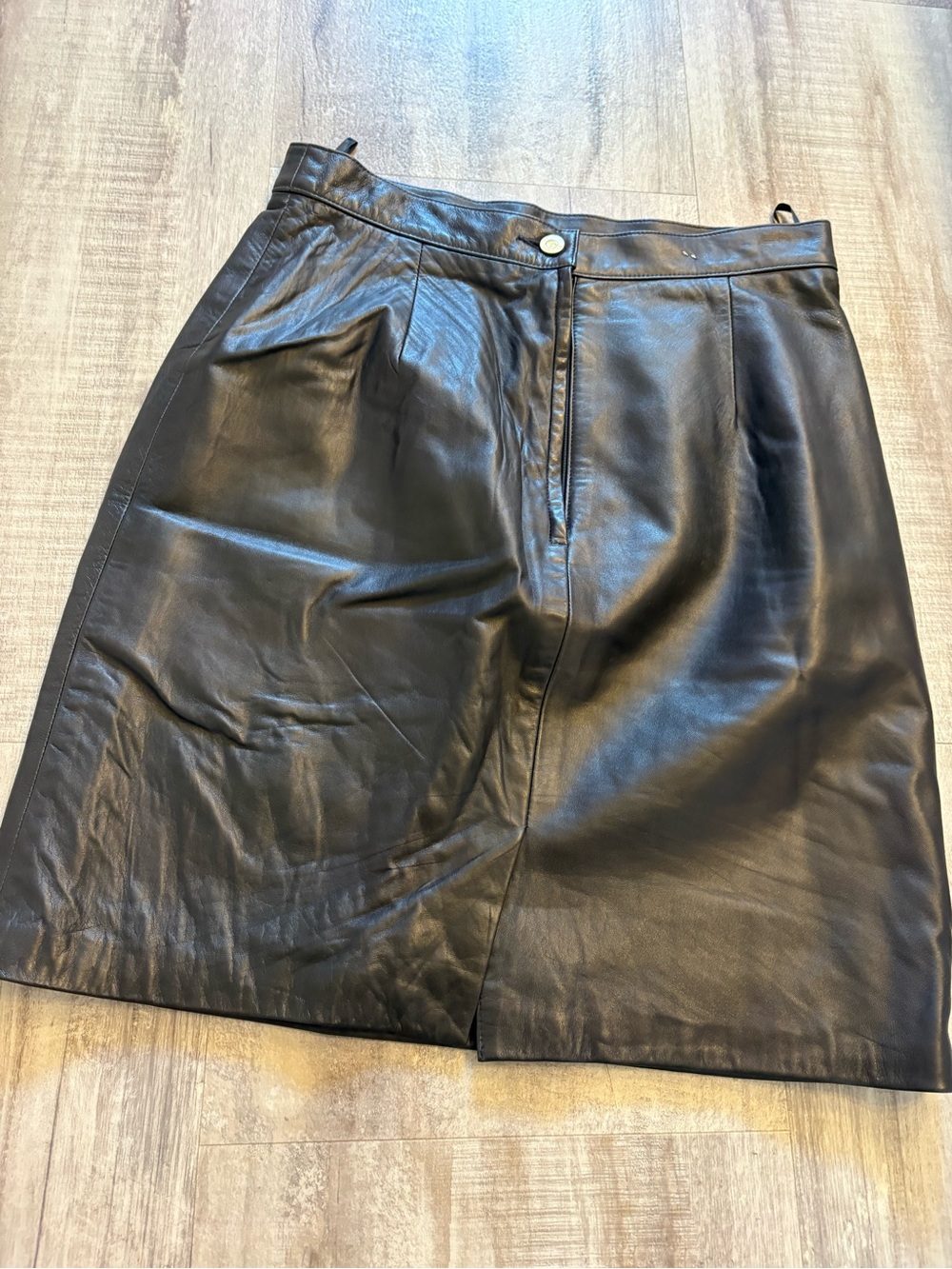 St. John Collection by Marie Gray Black Leather Skirt 12